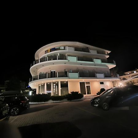 Eu Ropa Hotel Nereto Экстерьер фото